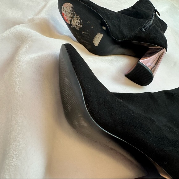 Kendall & Kylie Suede Boots - Picture 4 of 7